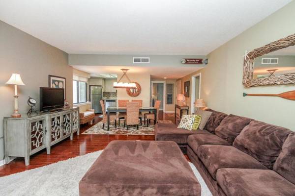 Village House 303 2 Bedrooms Sleeps 6 Elevator