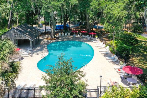 188 The Greens 2 BR Shipyard Golf Condo