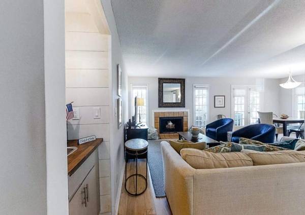 Evian Hilton Head by TS