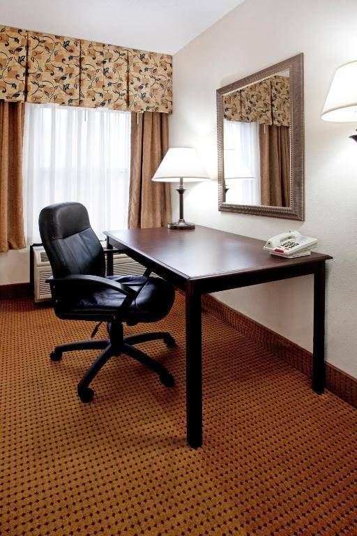 Holiday Inn Express Hotel & Suites Lexington-Hwy 378 an IHG Hotel