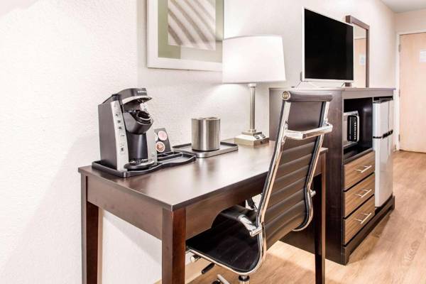 Workspace - Quality Inn & Suites - Myrtle Beach