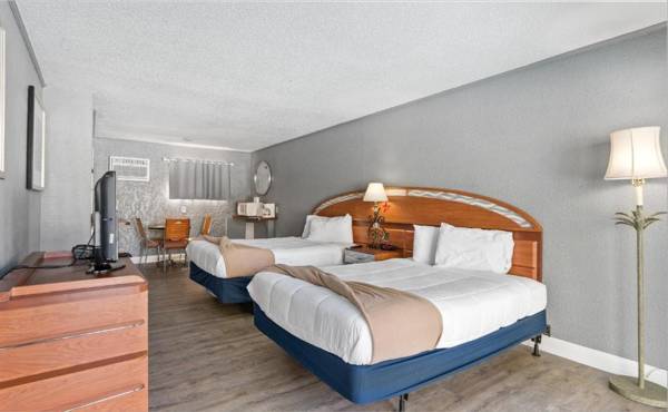 Sea Mist Oceanfront Resort