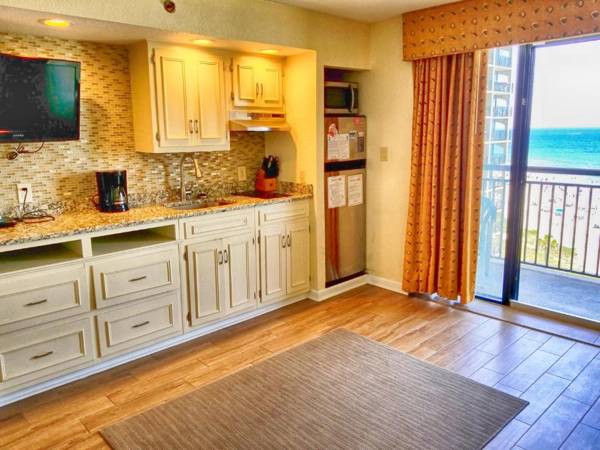 Luxurious Ocean Front Views from this 8th Floor Beach Retreat!