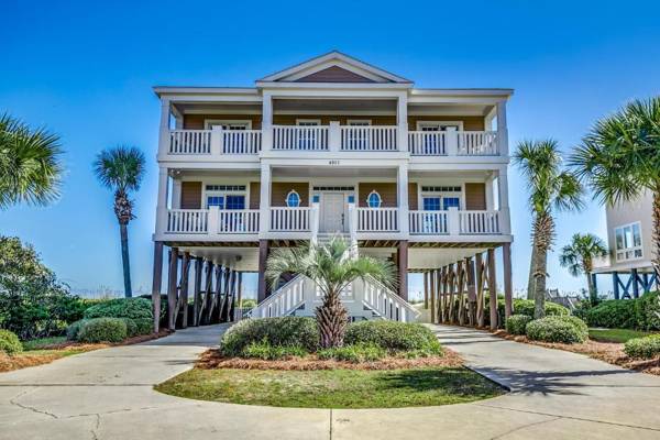 The Oasis Oceanfront Home with Pool and Hot Tub