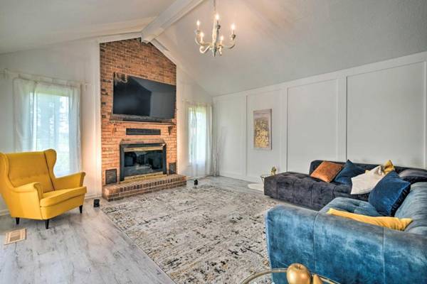 Myrtle Beach Golf Course Home about 2 Mi to Beach