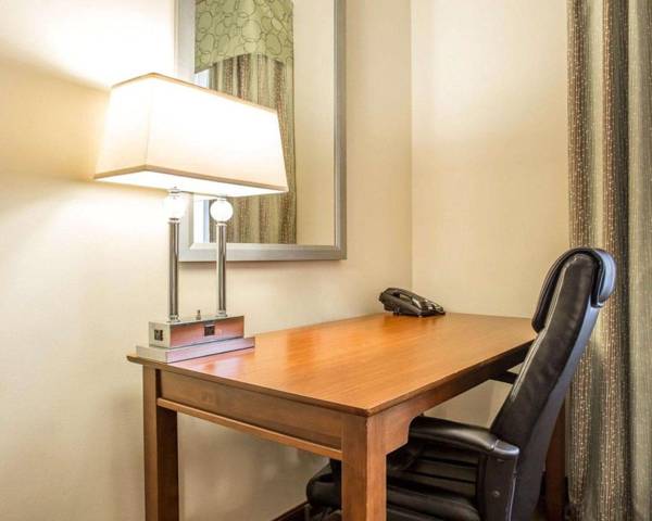 Workspace - Comfort Inn & Suites Orangeburg