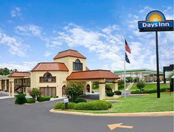 Days Inn by Wyndham Orangeburg