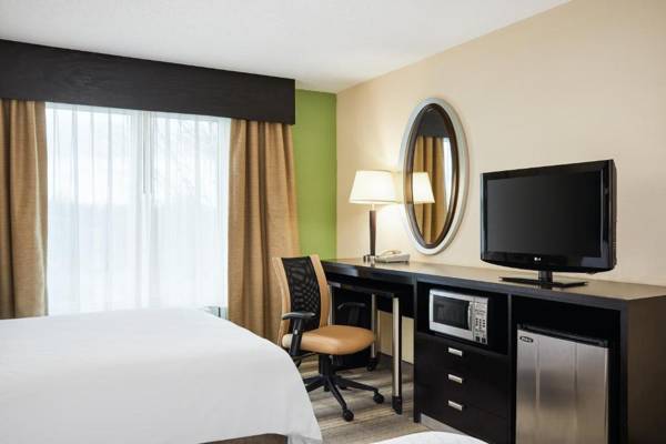 Workspace - Holiday Inn Express & Suites I-26 & Us 29 At Westgate Mall an IHG Hotel