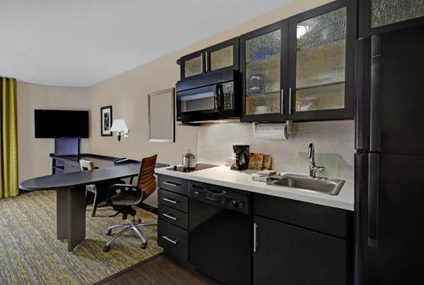 Workspace - Candlewood Suites Sumter an IHG Hotel