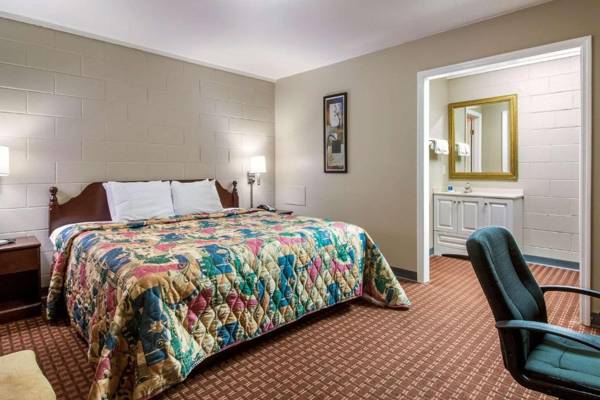 Rodeway Inn & Suites