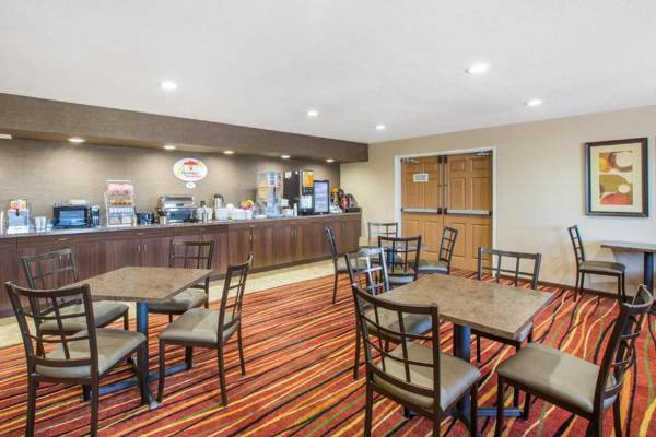 Super 8 by Wyndham Brookings