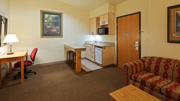 Best Western Golden Spike Inn & Suites