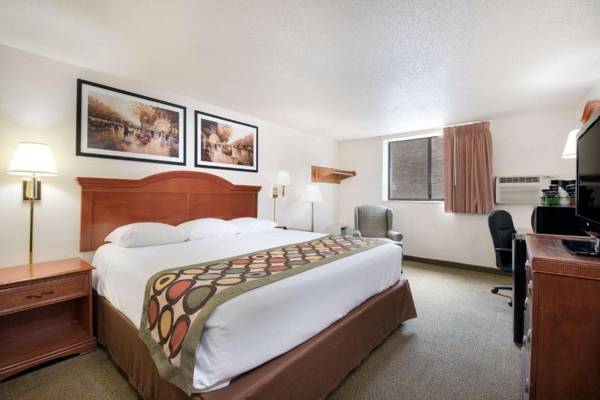 Workspace - Serena Inn & Suites of Rapid City