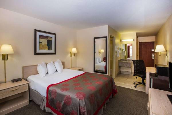 Ramada by Wyndham Sioux Falls