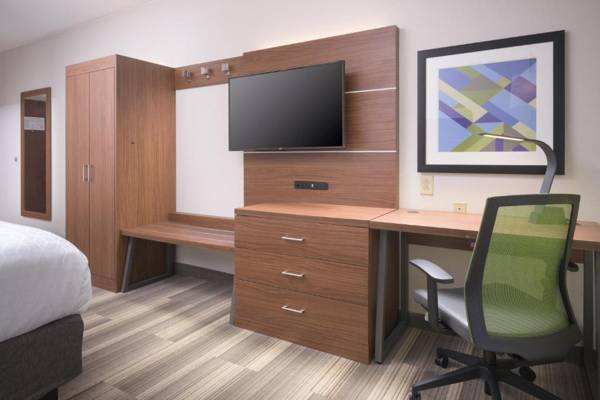 Workspace - Holiday Inn Express Hotel & Suites Chattanooga Downtown an IHG Hotel