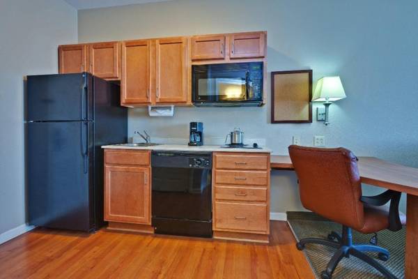 Workspace - Candlewood Suites Clarksville