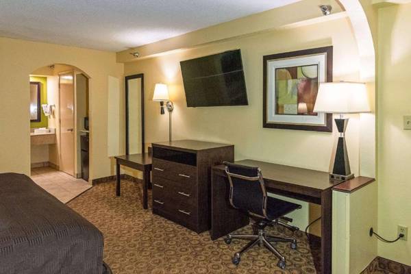 Workspace - Rodeway Inn & Suites