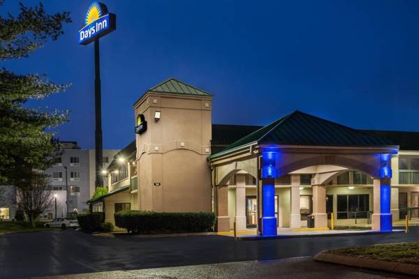 Days Inn by Wyndham Clarksville North EXIT 4