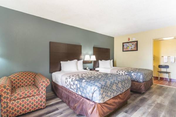 Econo Lodge & Suites Clarksville