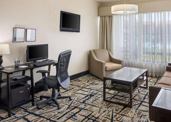 Workspace - Clarion Inn Cleveland