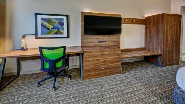 Workspace - Holiday Inn Express & Suites Crossville an IHG Hotel