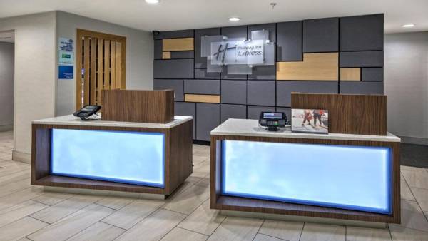 Holiday Inn Express & Suites Crossville an IHG Hotel