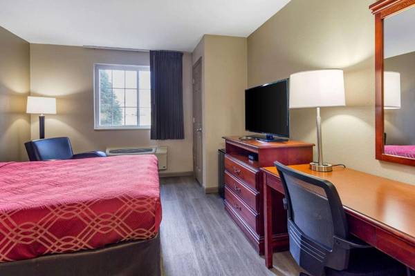 Workspace - Econo Lodge Inn and Suites