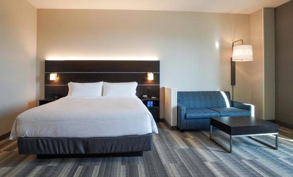 Holiday Inn Express & Suites Franklin - Berry Farms an IHG Hotel