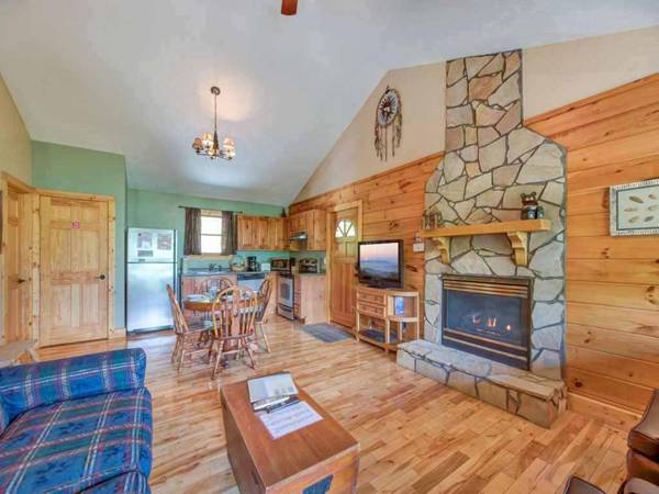 Majestic View 1 Bedroom Sleeps 2 Jetted Tub Mountain View Hot Tub