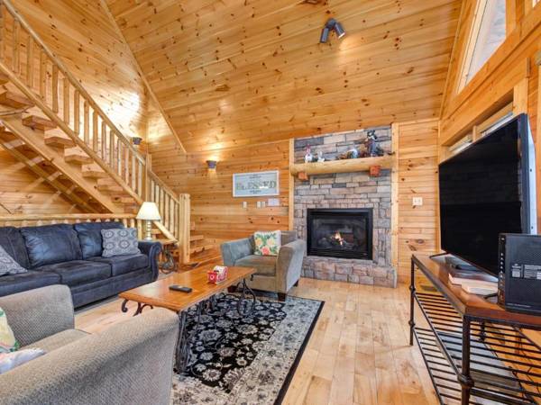 Truly Blessed 3 Bedrooms Hot Tub Sleeps 10