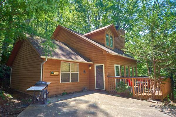 Mountain Hideaway 1 Bedroom Sleeps 2 Wood Fireplace WiFi Pool Table