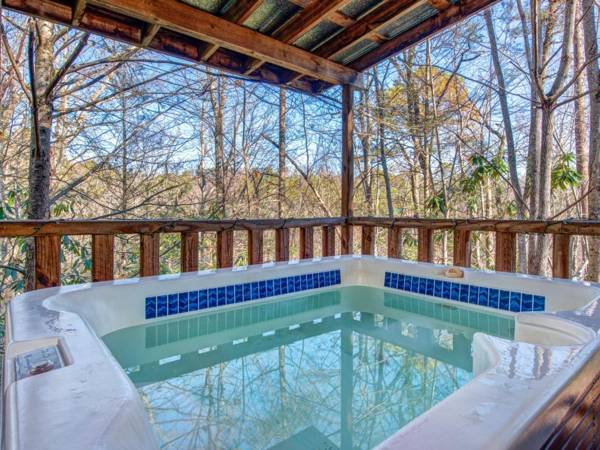 Seclusion Retreat 1 Bedroom Fireplace Hot Tub Sleeps 4