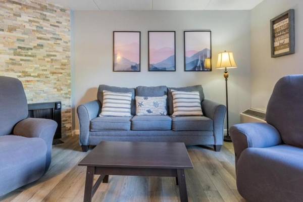 Condo 103 at Gatlingburg Downtown