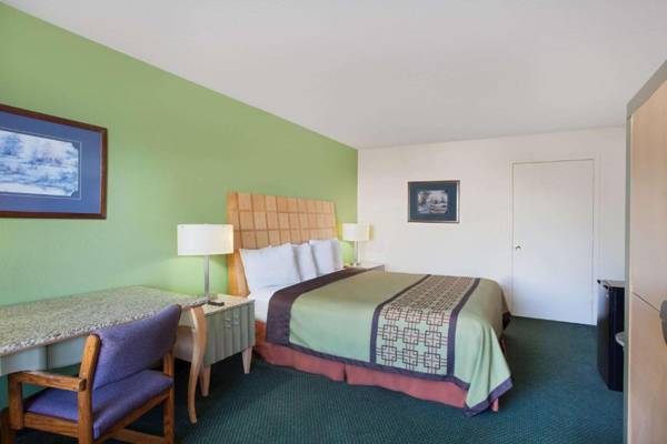 Days Inn by Wyndham Greeneville