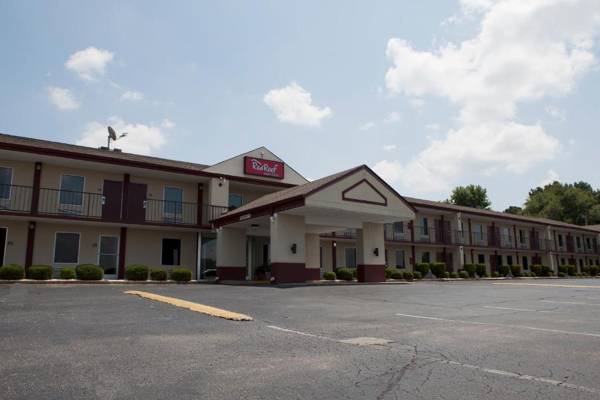 Red Roof Inn & Suites Jackson TN