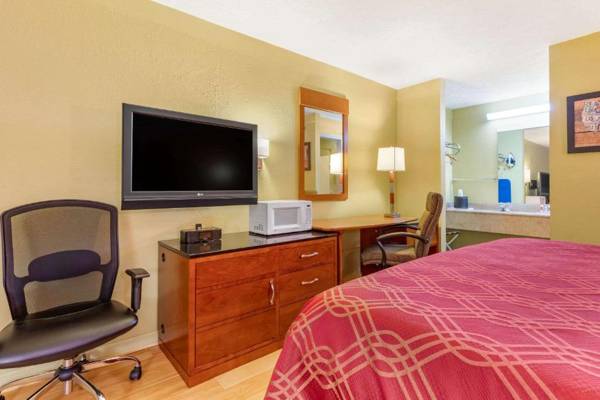 Workspace - Econo Lodge Lexington