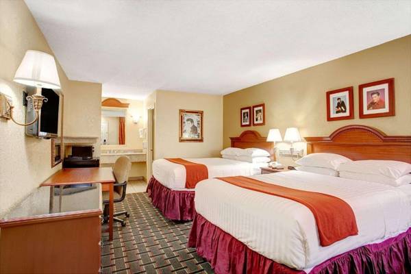 Workspace - Days Inn by Wyndham Memphis at Graceland