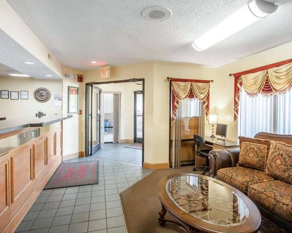 Econo Lodge Inn & Suites Murfreesboro