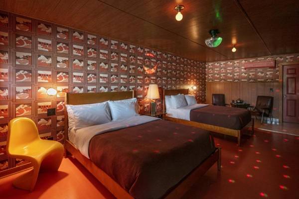 The Dive Motel and Swim Club