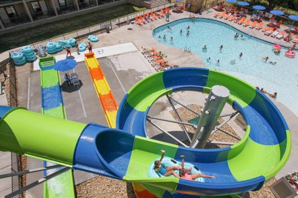 Country Cascades Waterpark Resort