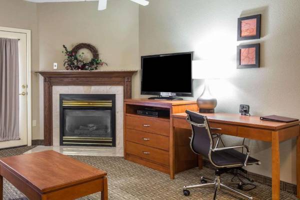 Workspace - Comfort Suites Mountain Mile Area