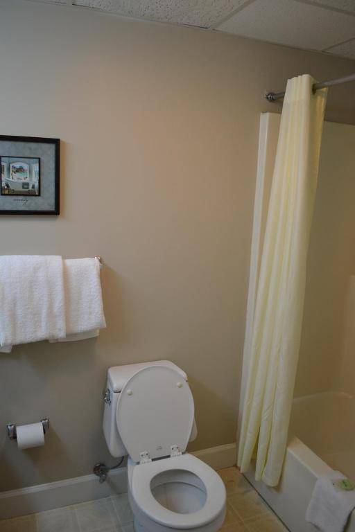 River Place Condos 205 2BD