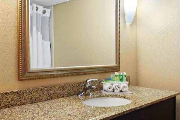 Holiday Inn Express Hotel & Suites Knoxville-North-I-75 Exit 112 an IHG Hotel