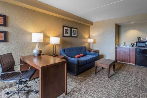 Workspace - Comfort Inn & Suites Knoxville West