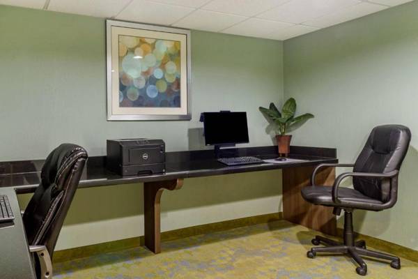 Workspace - Comfort Suites Knoxville West - Farragut