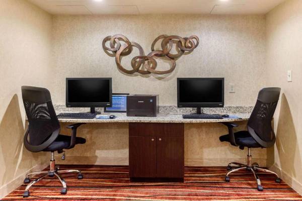 Workspace - Clarion Inn & Suites West Knoxville