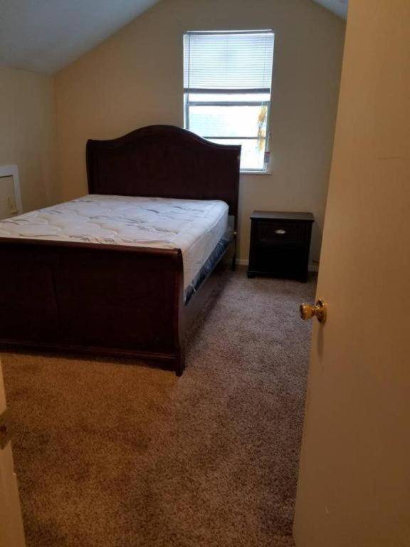 Spacious East Knoxville Duplex