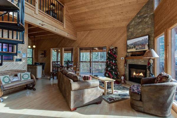 Dreams & Streams 2 Bedrooms Jetted Tub Pool Table Arcade Sleeps 8