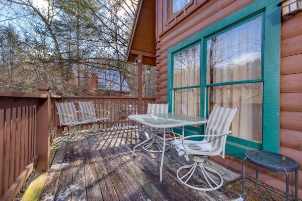 Wildwood Cove 2 Bedrooms Fireplace WiFi Jetted Tub Hot Tub Sleeps 6