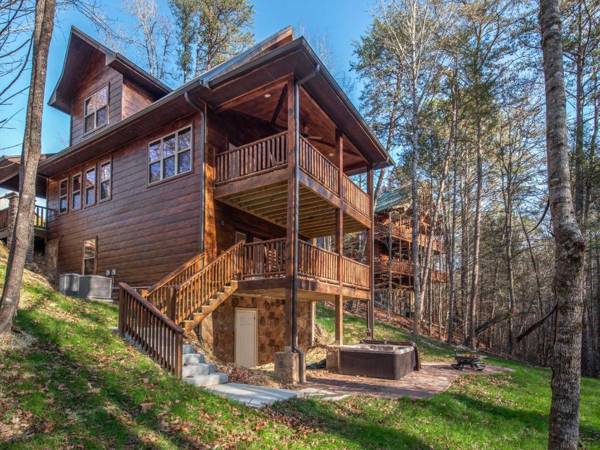 Twisted Pines 4 Bedrooms Pool Hot Tub Game Room Sleeps 16